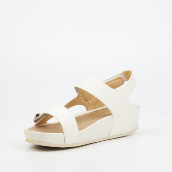 Delia 11 Faux Leather Shoes - White - Image 7