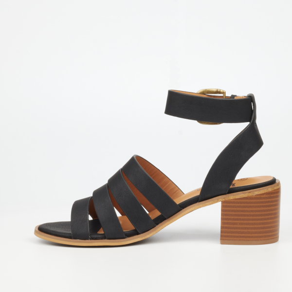 Wexley 1 Faux Leather Low Heels - Black - Image 6